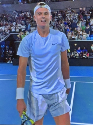 CB67C767-85F2-4473-BA47-64AFB04F2698