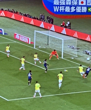 6CF818AD-CF39-4BBF-A4F5-A5C3FAB53A40