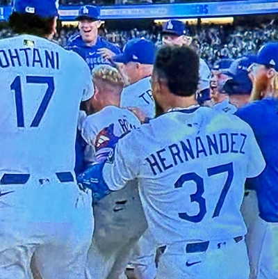 96B88382-DECE-426F-B9A8-FCD6B053593D